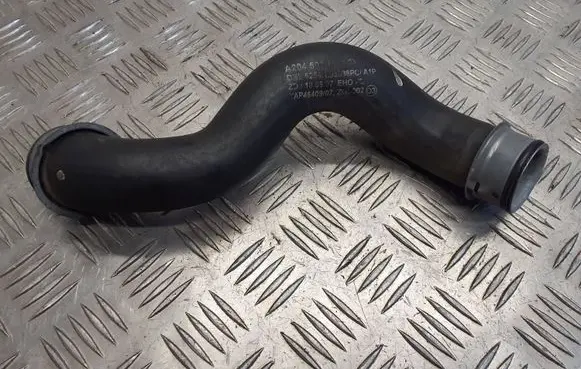 Mercedes-Benz C W204 Engine coolant pipe/hose A2045011682 A2045011002
