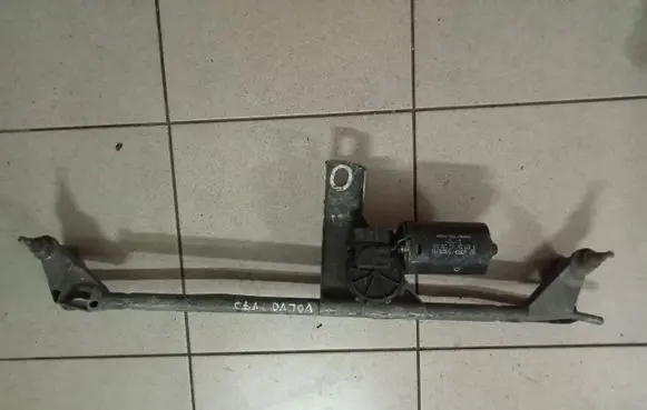 Volvo S70 V70 V70 XC Front wiper linkage and motor 