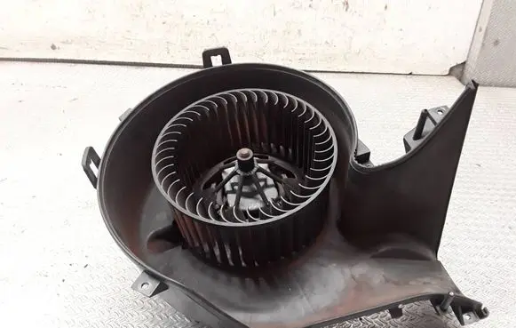 Cadillac BLS Heater fan/blower 007013E