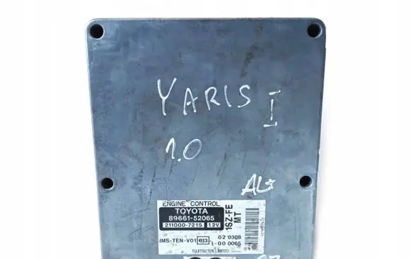 Toyota Yaris Engine control unit/module 8966152065