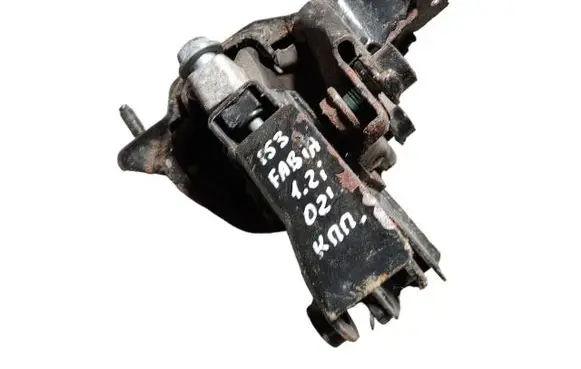 Skoda Fabia Mk1 (6Y) Engine mount bracket 6Q0199555