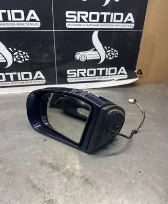Mercedes-Benz C W203 Front door electric wing mirror 413133417