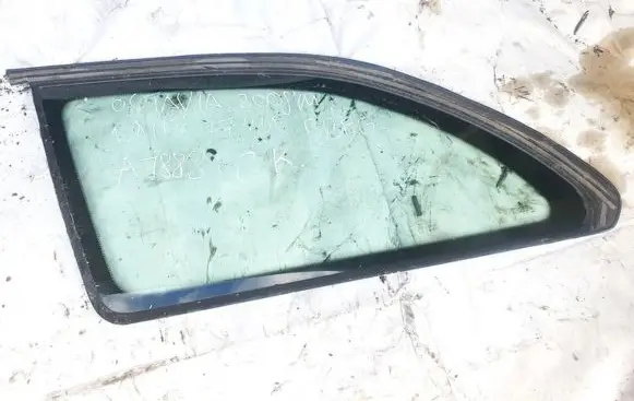Skoda Octavia Mk2 (1Z) Rear side window