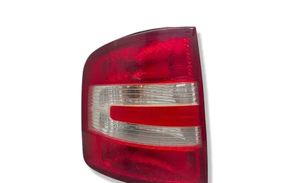 Skoda Fabia Mk1 (6Y) Rear/tail lights 156651910 12213