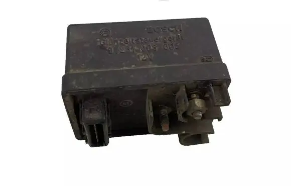 Peugeot 406 Glow plug pre-heat relay 0281003005