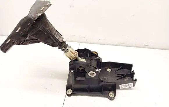 Opel Vectra C Gear shifter/selector 024465795 1702030937