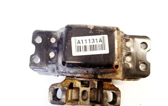 Volkswagen Golf V Engine mount bracket 1K0199555