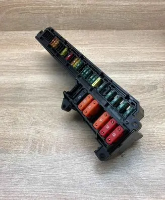 BMW 5 E60 E61 Fuse box set 6957330
