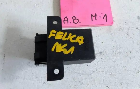 Skoda Felicia I Door central lock control unit/module 6U0962258B AEV4112 BN3