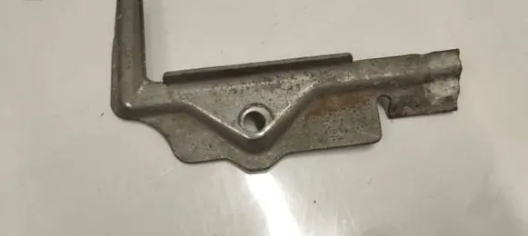 Battery bracket