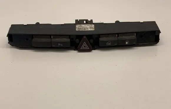 Opel Astra H Hazard light switch