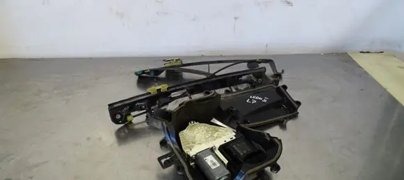 Seat Leon (1P) Front door electric window regulator 