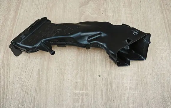 BMW X6 G06 Rain gutter 7434889