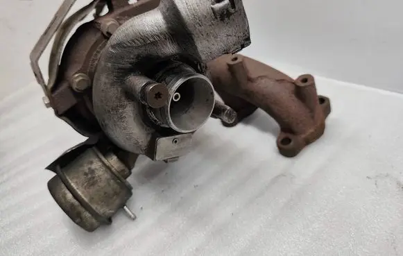 Skoda Octavia Mk2 (1Z) Turbo 03G253014M BV39A0072 710029035