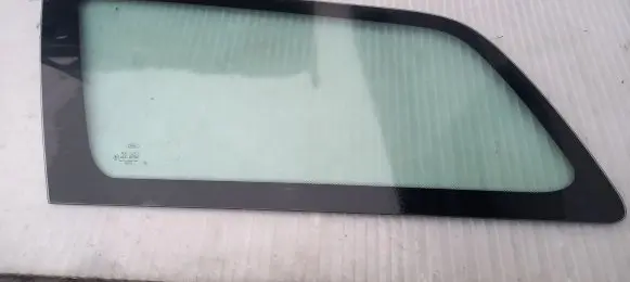 Ford Focus Rear side window