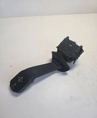 BMW 5 E39 Indicator stalk 8352172