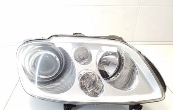 Volkswagen Touran I Headlight/headlamp 1T0941032K