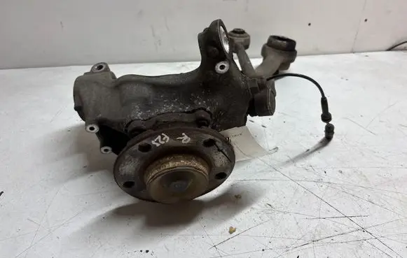 BMW 3 E90 E91 Front wheel hub spindle knuckle 6792286