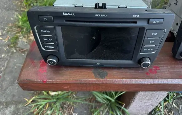 Skoda Yeti (5L) Radio/CD/DVD/GPS head unit 1Z0035156F