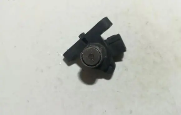 Volvo V70 Crankshaft position sensor 30637803