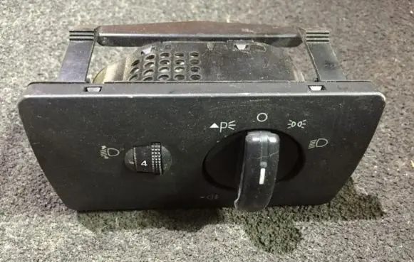 Ford Mondeo Mk III Light switch 4s7t13a024gd