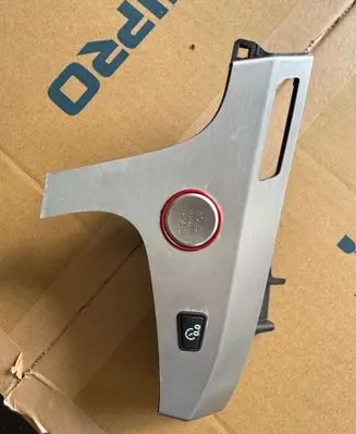 Audi SQ7 Dashboard glove box trim 4M1853241B 07AU536