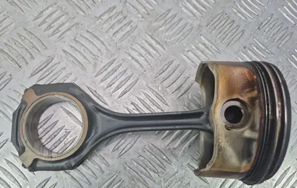 Mercedes-Benz E W212 Piston with connecting rod 098106 15280 M273