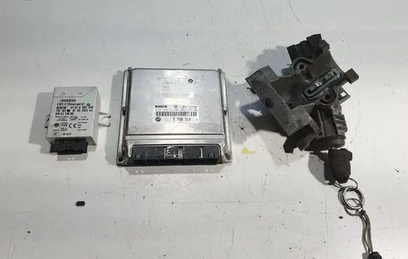 BMW 5 E39 Engine ECU kit and lock set 7788310 28RTE977 0281010314