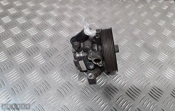 Honda CR-V Power steering pump SCA3B