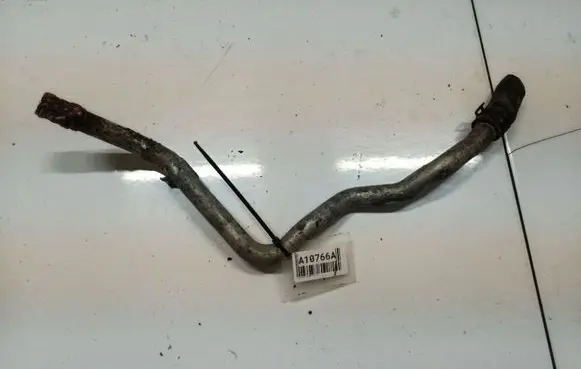 Volkswagen Touareg I Engine coolant pipe/hose