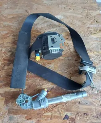 Citroen C3 Picasso Front seatbelt 96817083XX