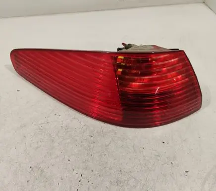 Peugeot 607 Rear/tail lights