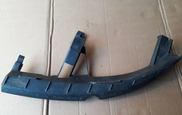 Renault Scenic II - Grand scenic II Front bumper mounting bracket 8200183741