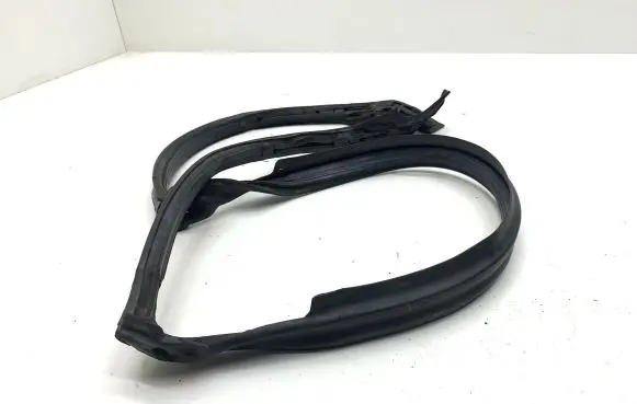 Toyota Supra A80 Rubber seal sliding door (on door) 