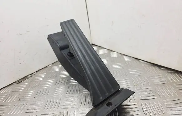 BMW 5 E60 E61 Accelerator throttle pedal 6766931 35426766931