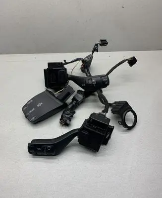 Ford Focus Indicator stalk 17D940B 758709 2S6T15607BC