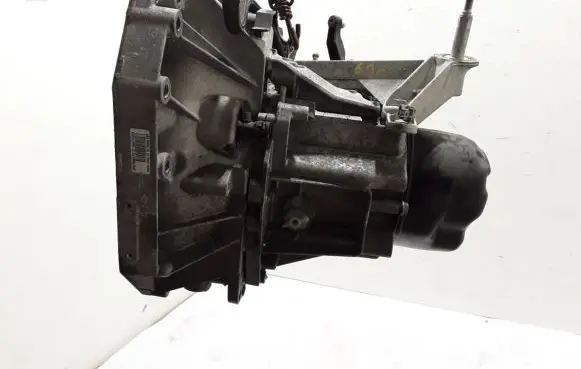 Dacia Dokker Manual 5 speed gearbox JR5076