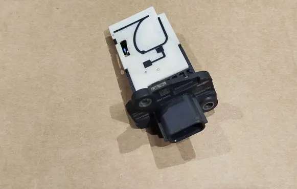 Renault Master III Mass air flow meter 93450753 226807131R