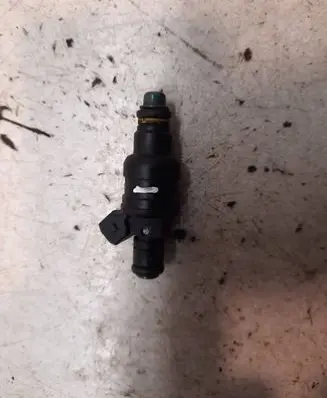 Audi A3 S3 8L Fuel injector 058133551
