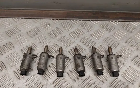 Audi A7 S7 4G Camshaft vanos timing valve 06E103697H