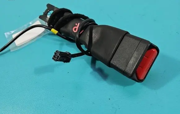 Toyota Aygo AB40 Front seatbelt 308605910 IMPRK1542864