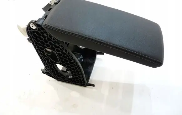 Skoda Superb B8 (3V) Armrest 3V0864207