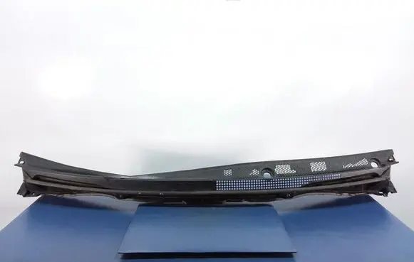 Honda FR-V Wiper trim