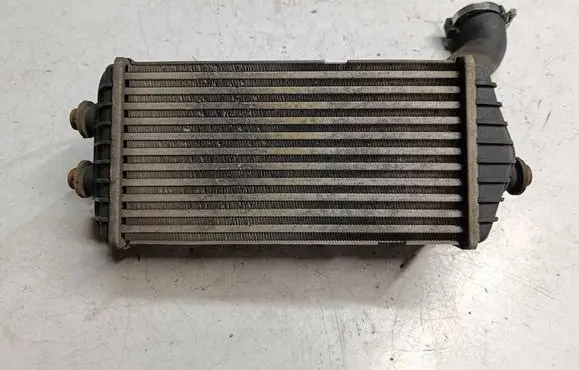 Hyundai i30 Intercooler radiator 282702A770