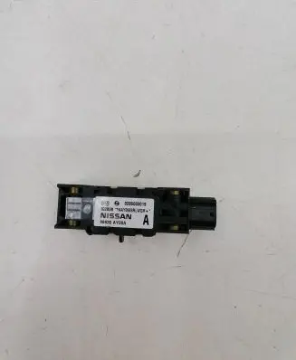 Nissan Note (E11) Airbag deployment crash/impact sensor 98830AY00A 0285003019