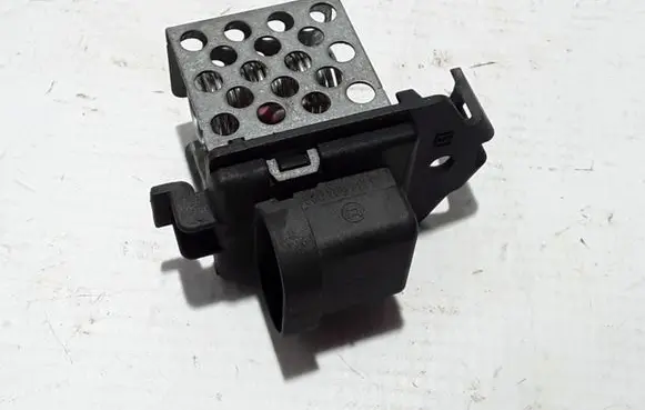 Renault Laguna III Coolant fan relay 3134503086