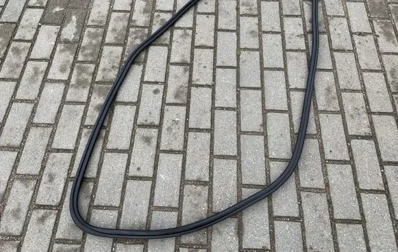 Audi Q5 SQ5 Front door rubber seal 8R0831721F