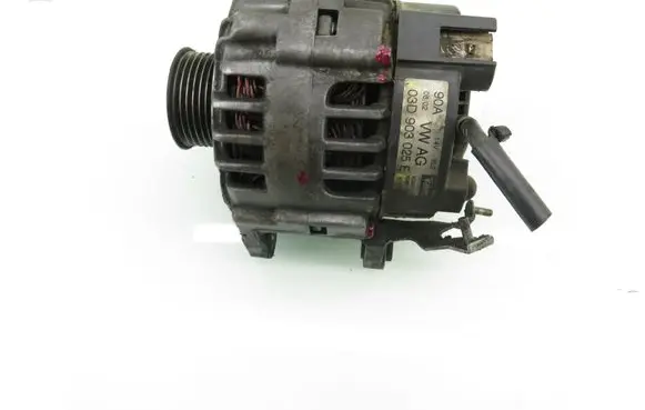 Volkswagen Polo IV 9N3 Generator/alternator 03D903025E