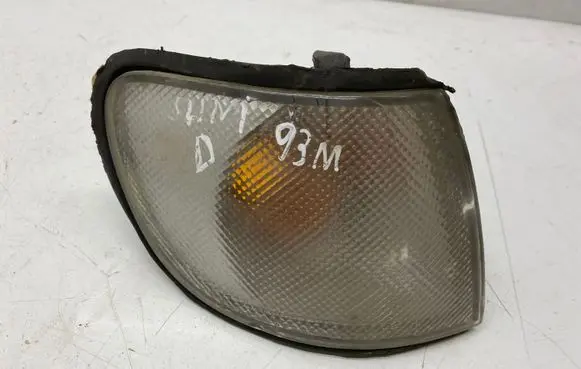 Nissan Sunny Front indicator light