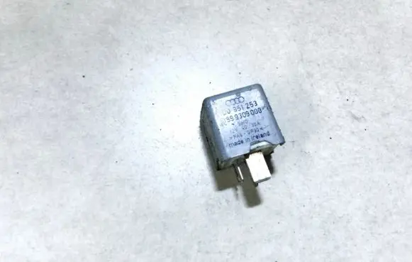 Volkswagen PASSAT B5 Other relay 4d0951253 899309000